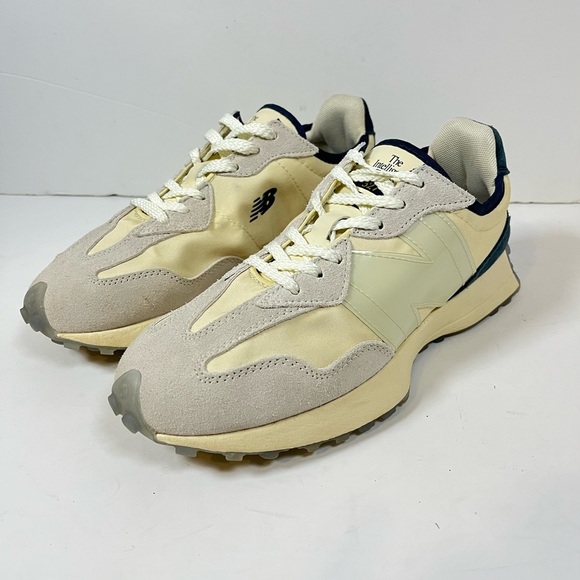 New Balance 327 Cream White MS327AAC Sneakers Men's Size 8